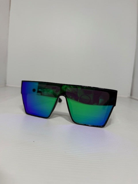Good Hunt sun glasses Green Black
