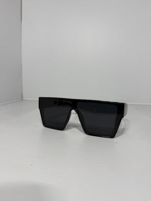 Good Hunt Sun glasses Black Black