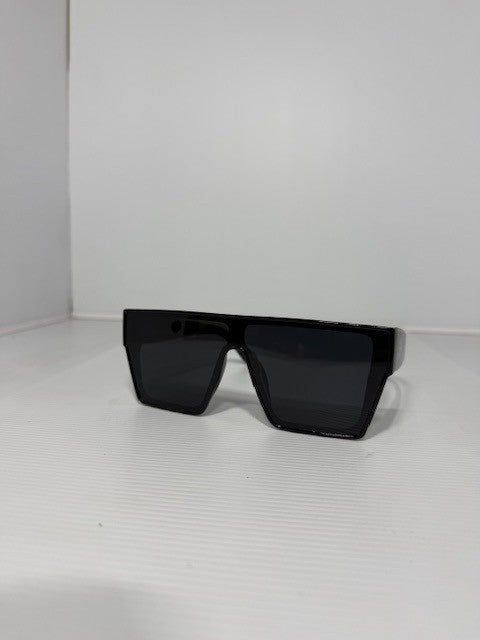 Good Hunt Sun glasses Black Black